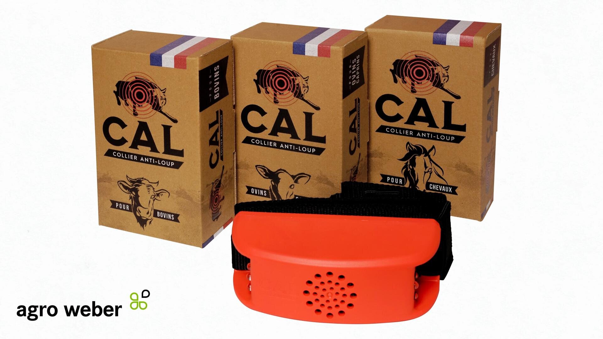 Drei Schachteln mit der Aufschrift CAL Collier Anti-Loup mit Tierabbildungen stehen hinter einem orangefarbenen elektronischen Halsbandgerät. Das Logo von agro weber erscheint in der unteren linken Ecke.